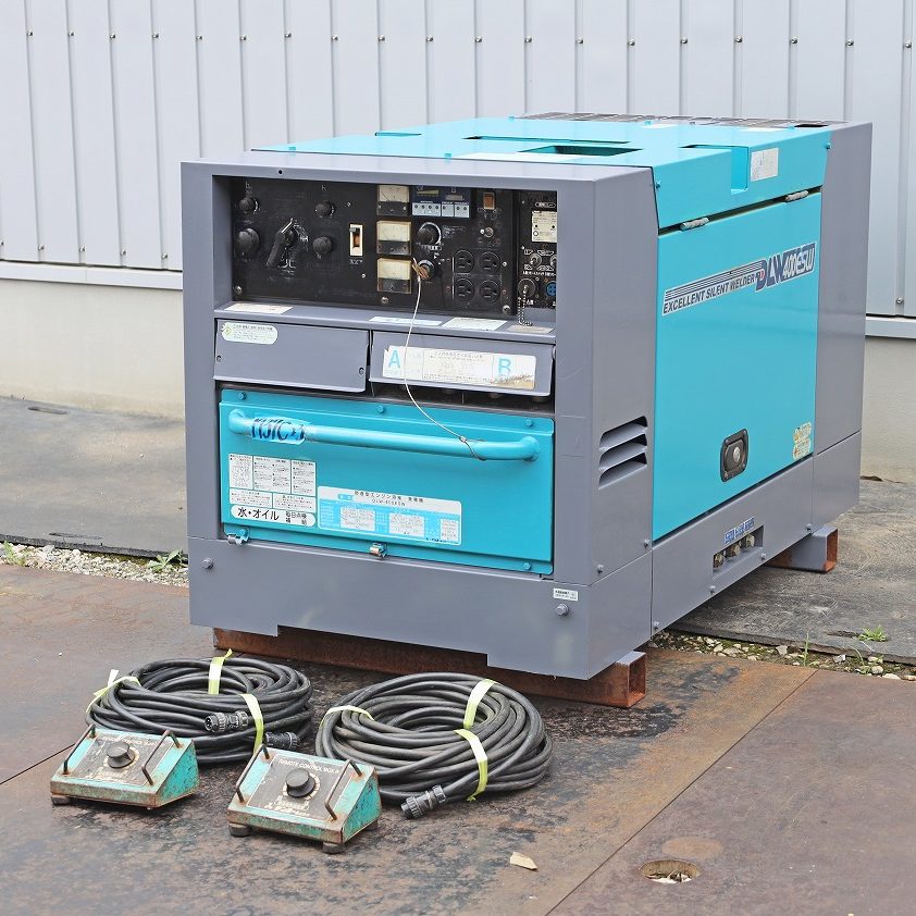 防音型エンジン溶接機